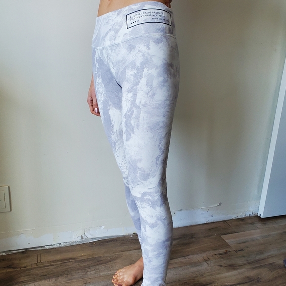Marble Reebok Yoga pants - Picture 2 of 2